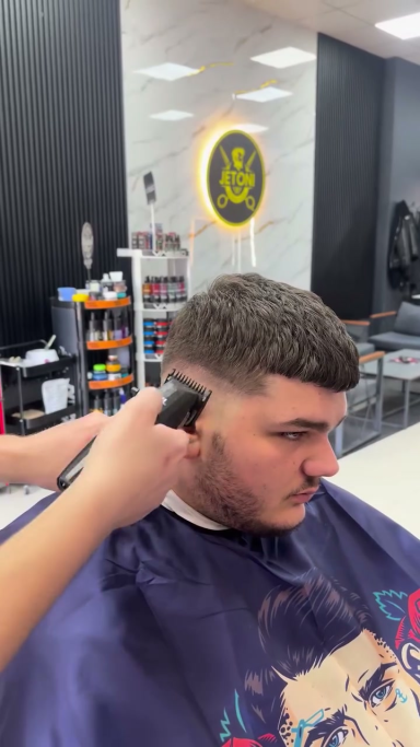Punë nga Barber Shop Jetoni, pamja 2