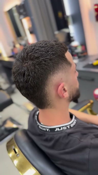 Punë nga Barber Shop Jetoni, pamja 7