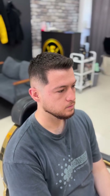 Punë nga Barber Shop Jetoni, pamja 9