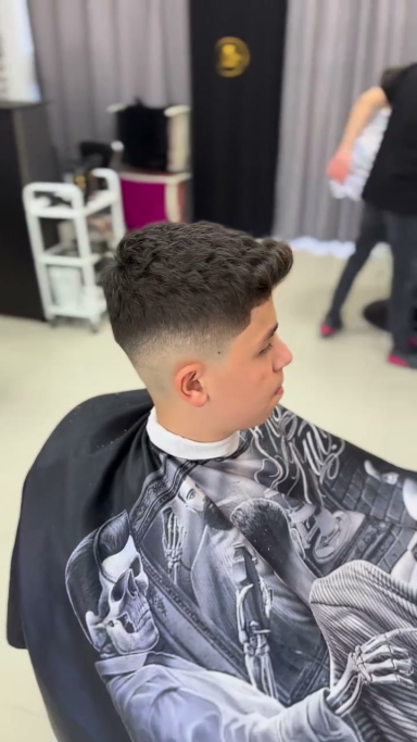Punë nga Barber Shop Jetoni, pamja 3